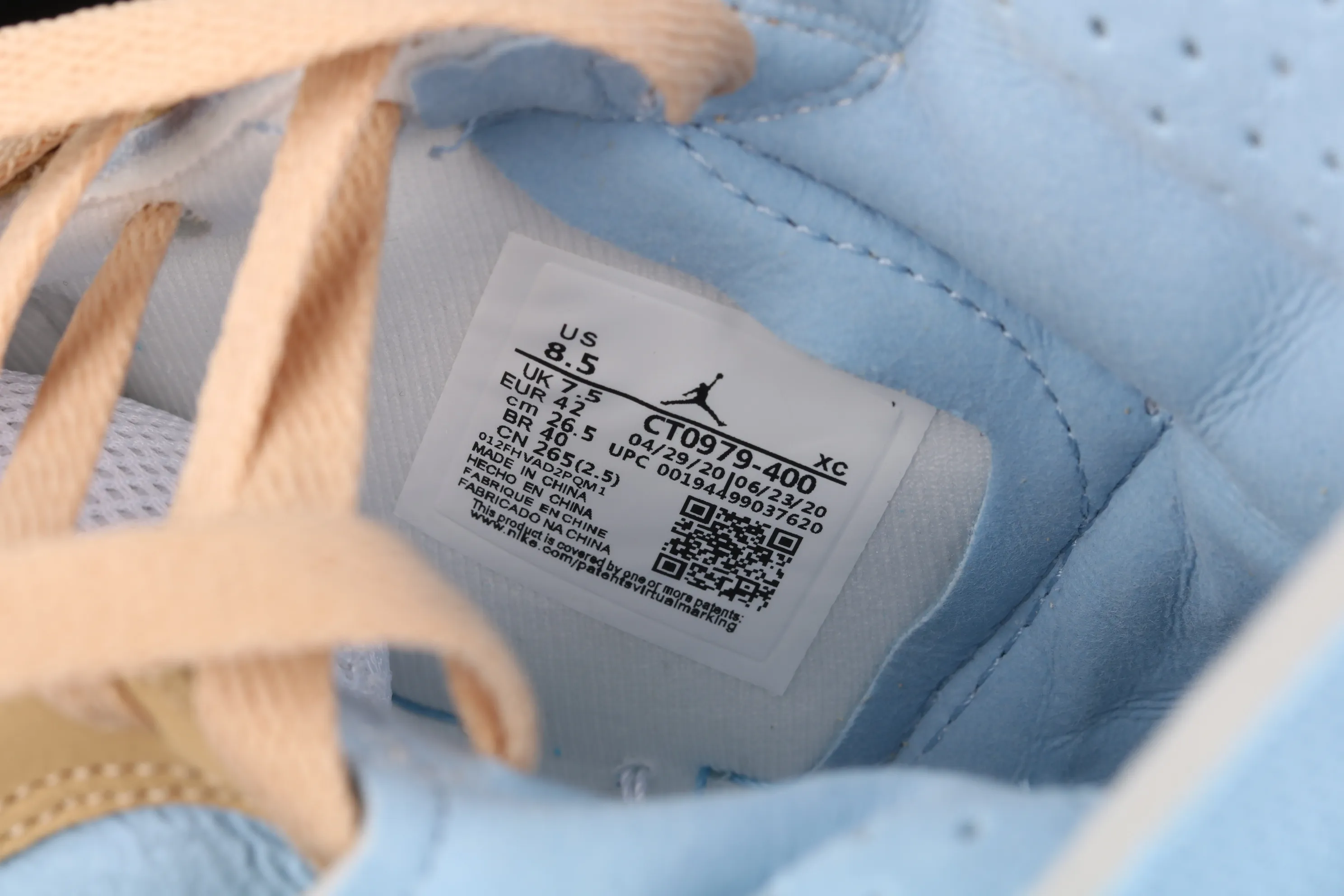 All categories Air Jordan Jordan series basketball shoes Air Jordan 1 High Air Jordan 1 Zoom Air CMFT AJ1 Joe 1 Khakilan CT0979-400